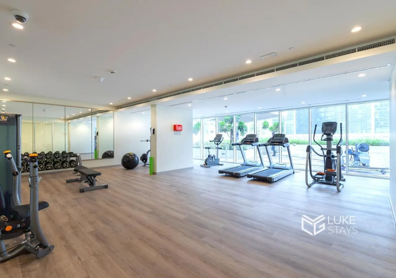 Luke Stays -Damac Vera Residences Dubai 0*,
